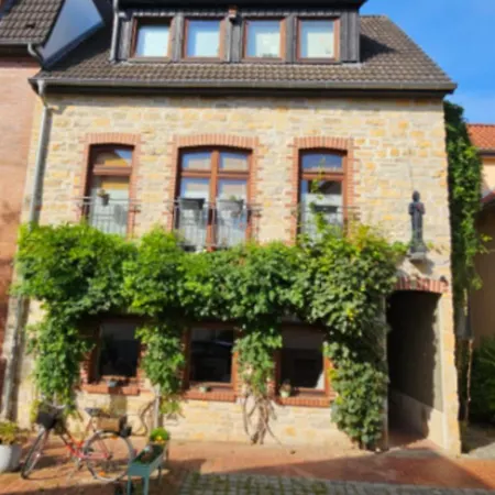 Marooms Privat Art Guest house